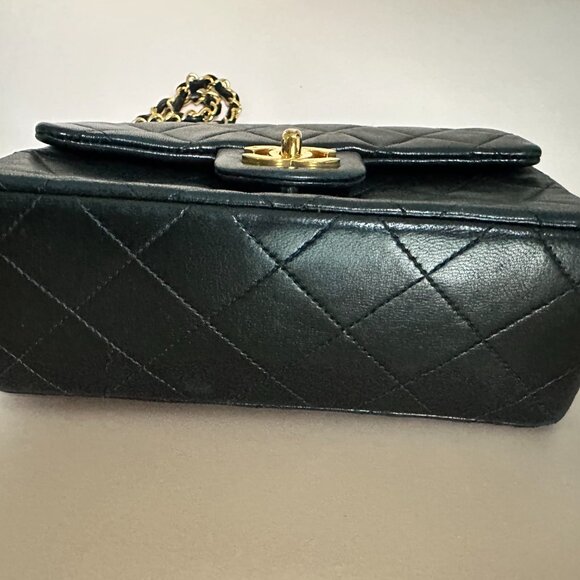 CHANEL Vintage Small Classic Flap - Picture 3 of 10